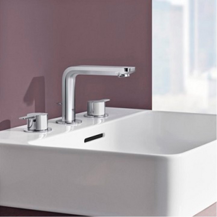 Смеситель для раковины на 3 отверстия Grohe Lineare (20304001)